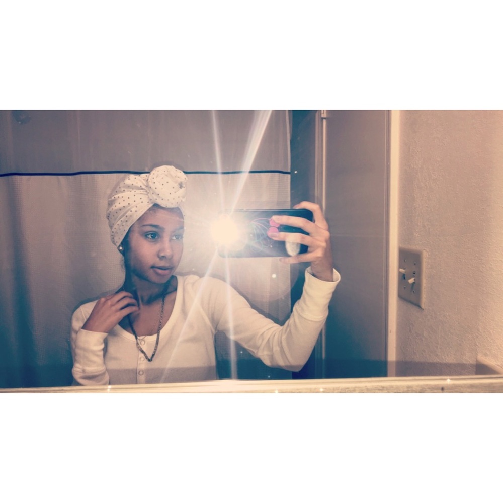 Meet your Posher, Tye